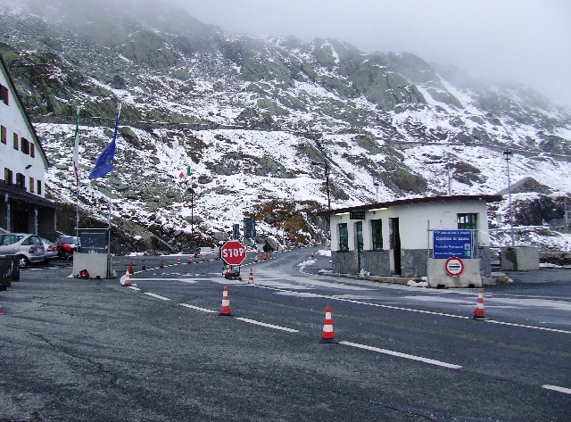 2007_0928_Italie0015.JPG - Swiss & Italian Border