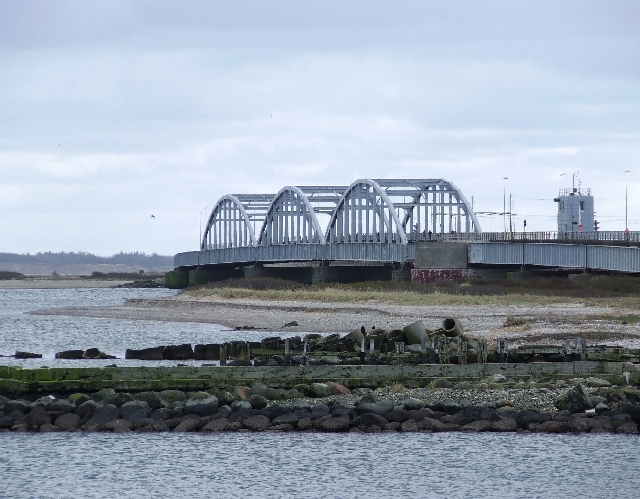 2008_0405_Faroer0010.JPG - The Bridge to Jutland