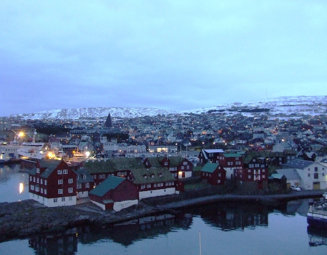2008_0408_Org_Faroer0157.JPG - 24 Hour Delay Due to 8 Mts of Waves, Torshavn on The Faroer Islands at 05 in the Morning