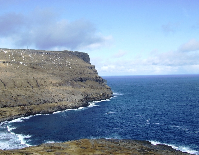 2008_0409_Org_Faroer0236.JPG - The Rough Coast