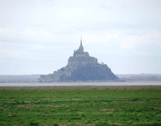 2008_0323_Calvados0029.JPG - Romantic, Quiet and a Breathtaking Image