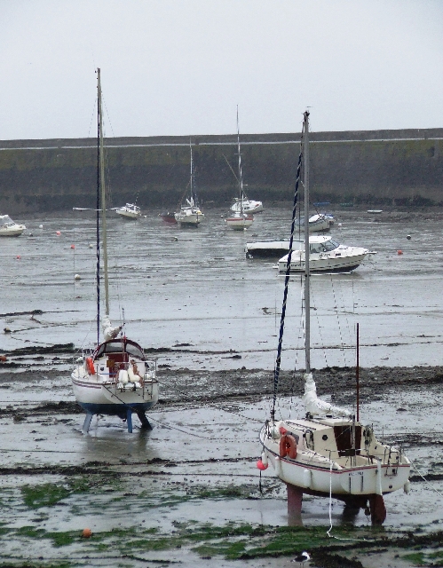 2008_0323_Calvados0034.JPG - Kimkielers Waiting for High Tide