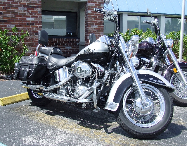 2008_09200018.JPG - Harley's