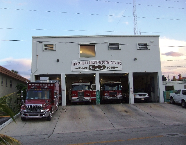 2008_09230072.JPG - Fort Myers FireStation