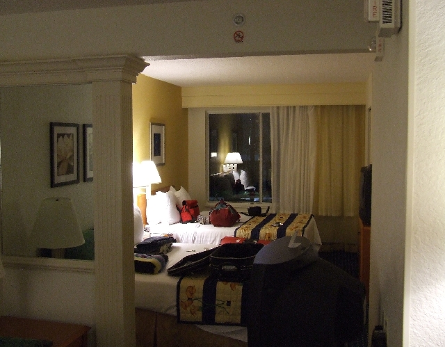 2008_09250132.JPG - Extreme Luxe Room