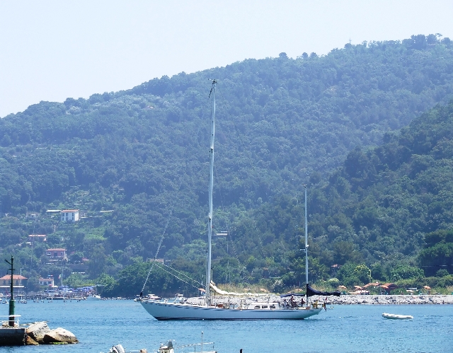 2008_07020552.JPG - Fantastic Sailship