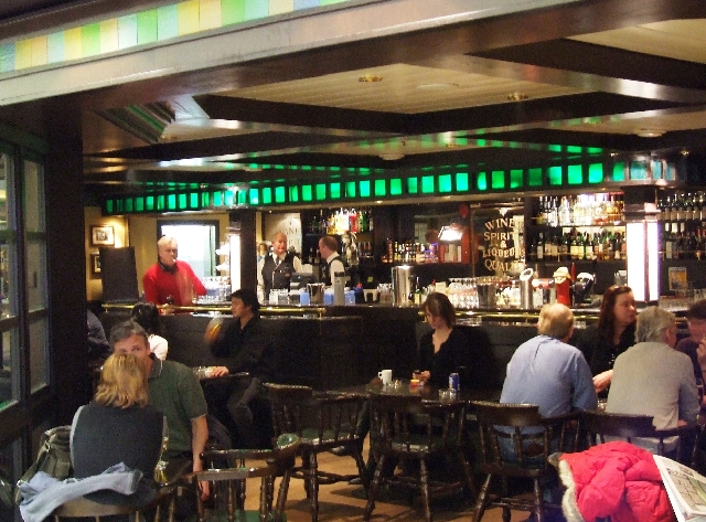 2008_0221_Zweden0025.JPG - The Bar