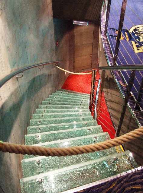 2008_0221_Zweden0062.JPG - Stairs From Glass