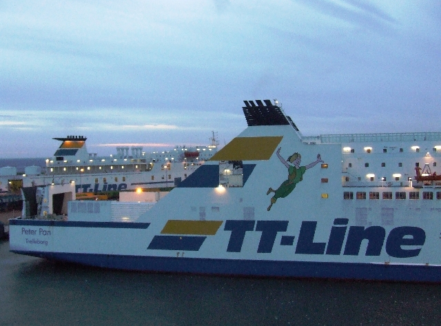 2008_0225_Zweden0142.JPG - Our Ship that didn't Sail