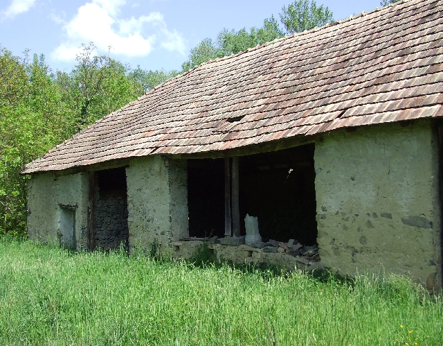 2008_0503_thuis0015.JPG - The Stables