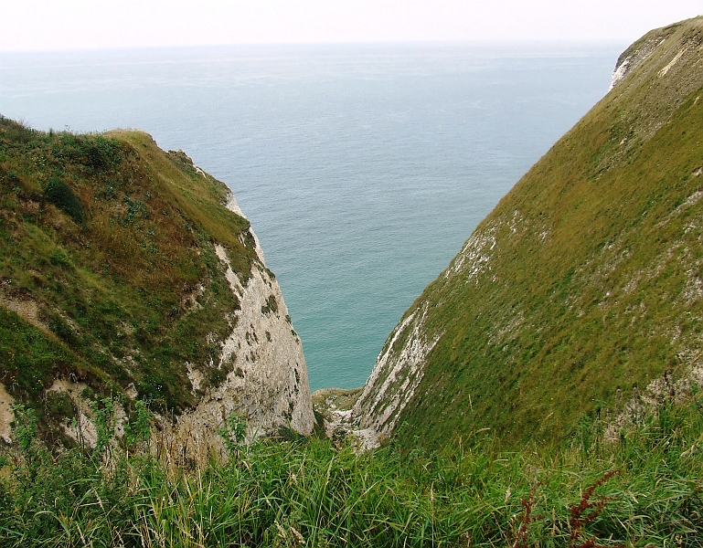 2009_08080079.JPG - Cliffview to Great Britain