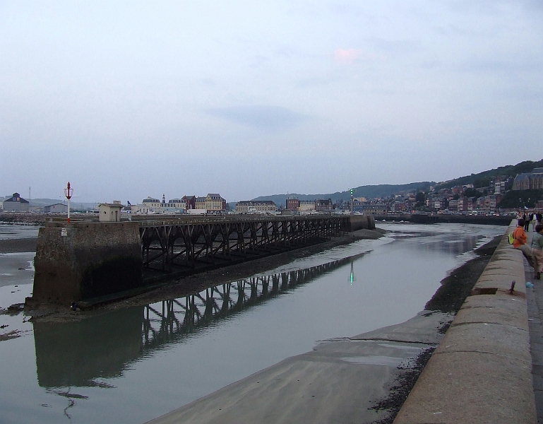 2009_08080190.JPG - Le Treport Harbour at Low Tide