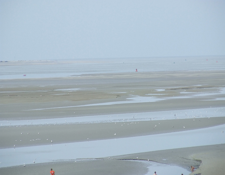 2009_08090018.JPG - Upcoming Sea