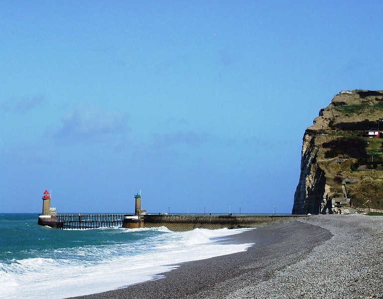 2009_0311_Normandie_Maart0002.JPG - The Port