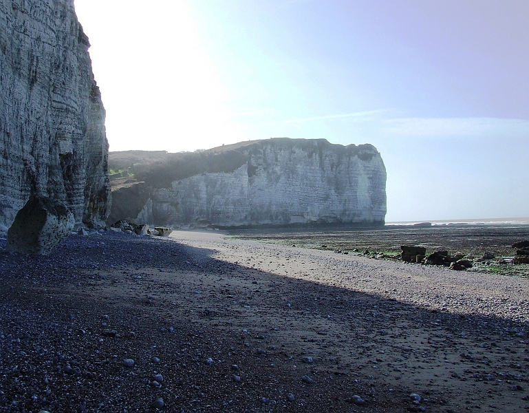 2009_0311_Normandie_Maart0021.JPG - Small Beach