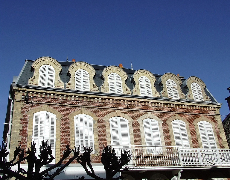 2009_0311_Normandie_Maart0028.JPG - Beautiful House