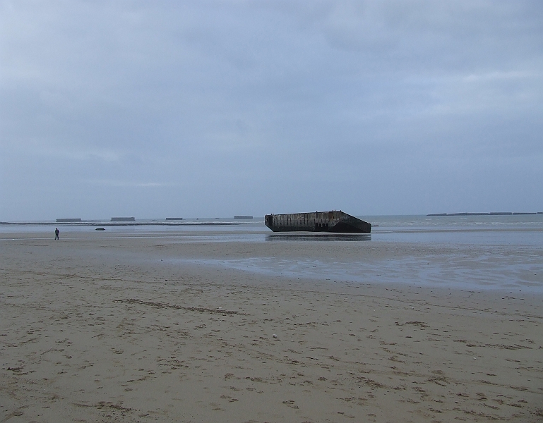 2009_0311_Normandie_Maart0057.JPG - Part of the History
