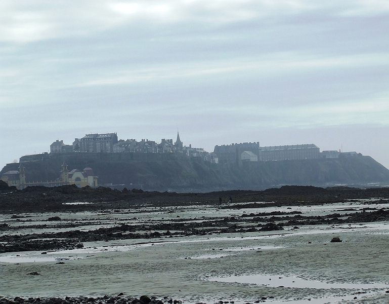 2009_0311_Normandie_Maart0087.JPG - Granville at Low Tide