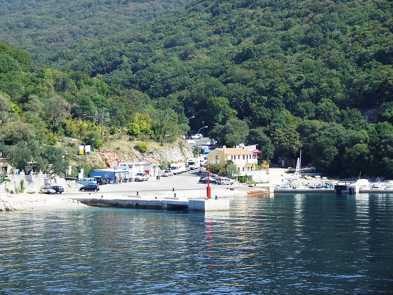 2009_0925_croatie0037.JPG - The Port of Cres