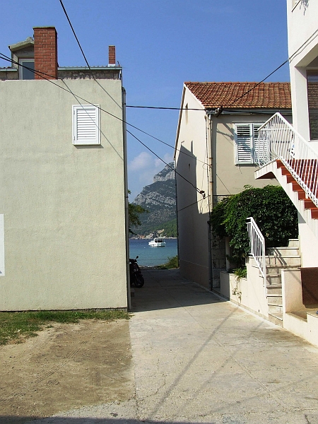 2009_0929_croatie0063.JPG - Small Street Snapshot