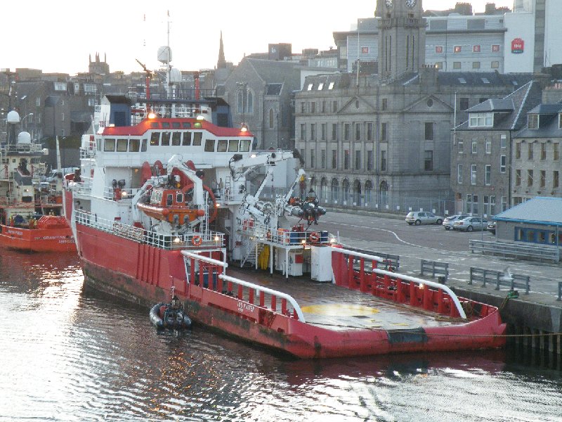 DSCF4138.JPG - Anothe Tug