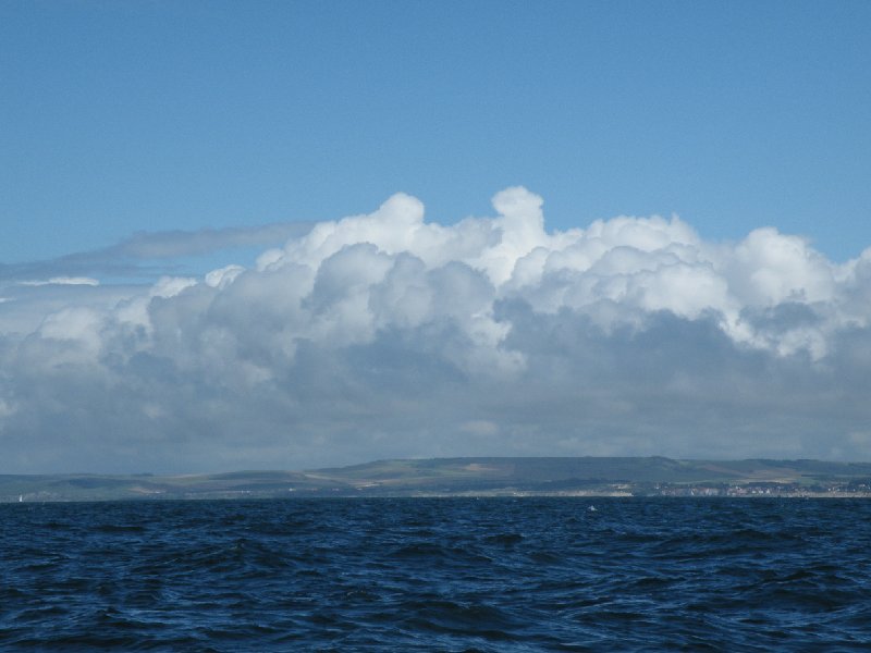 DSCF4960.JPG - Cloads are builing up