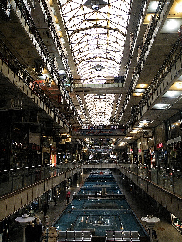 DSCF8153.JPG - Modern Shoppingmal