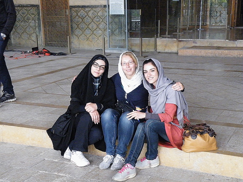DSCF8411.JPG - Friendly Girls